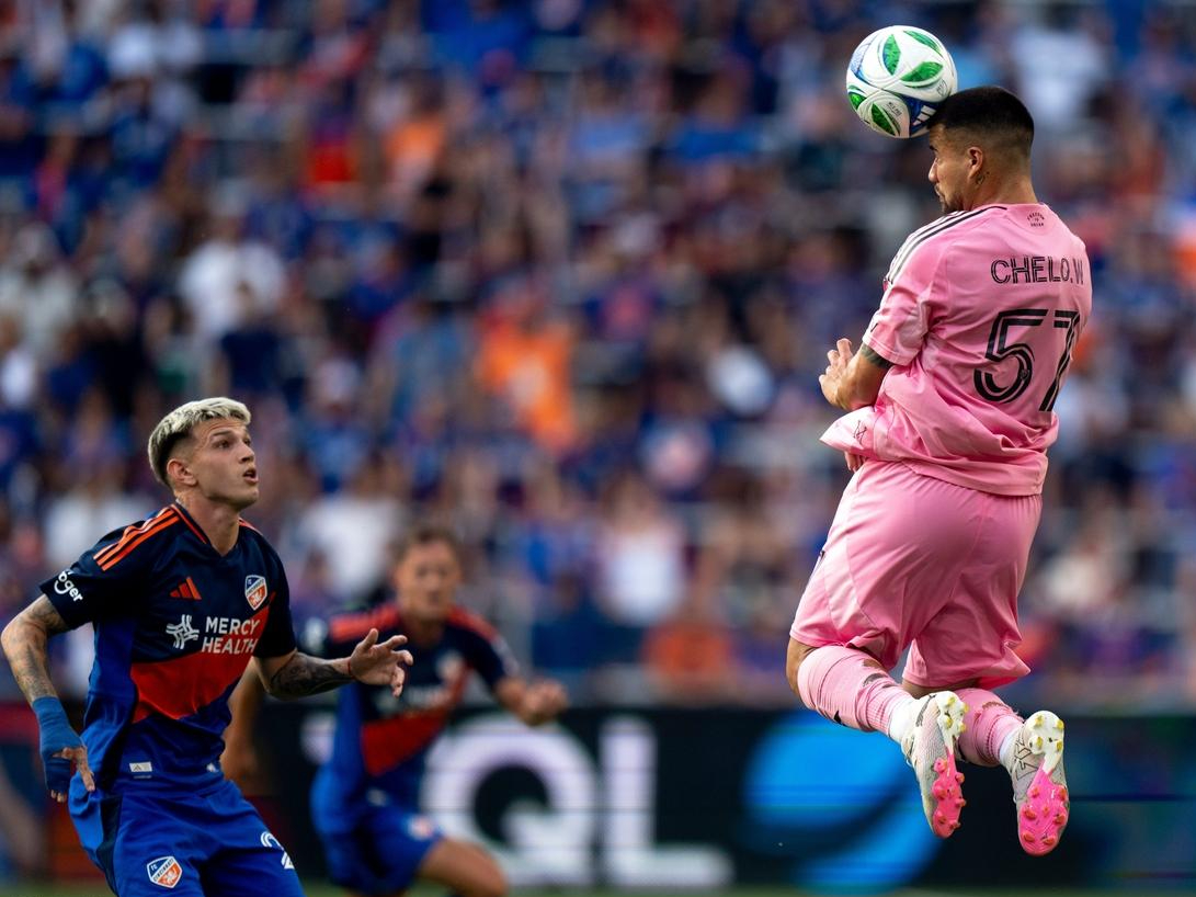 英雄联盟台服官网地址一览-包含赛地聚焦——意甲今晨热度飙升,曼城复出首秀,震撼外界,训练强度明显提升的词条